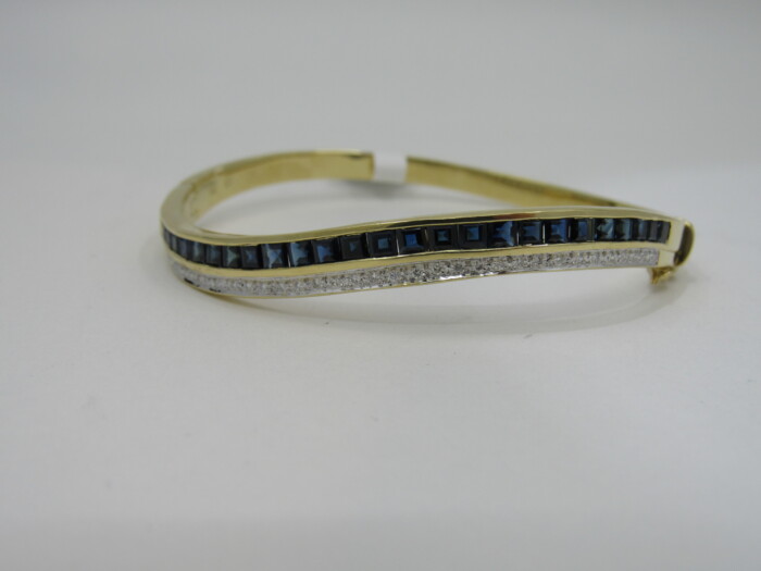 18k Diamond & Sapphire Bangle Bracelet