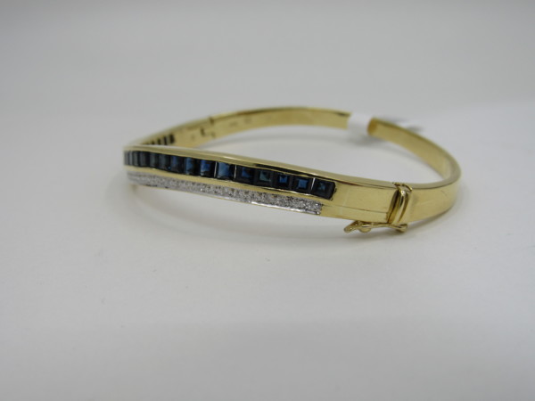 18k Diamond & Sapphire Bangle Bracelet